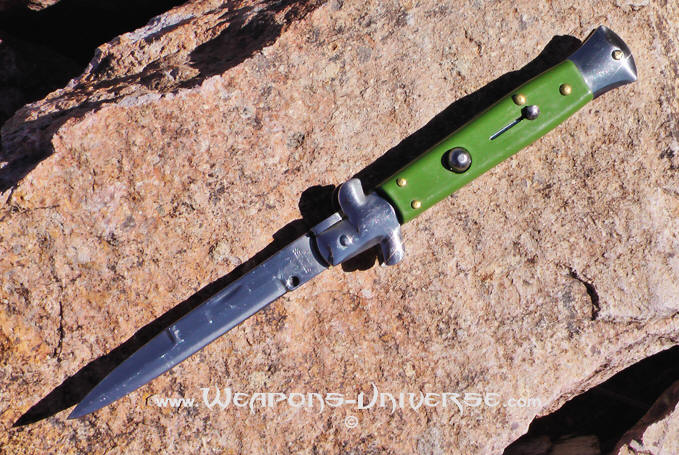 Green Switchblade